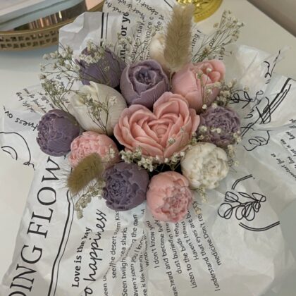 Shop Full Width SIGNATURE CANDLE BOUQUET