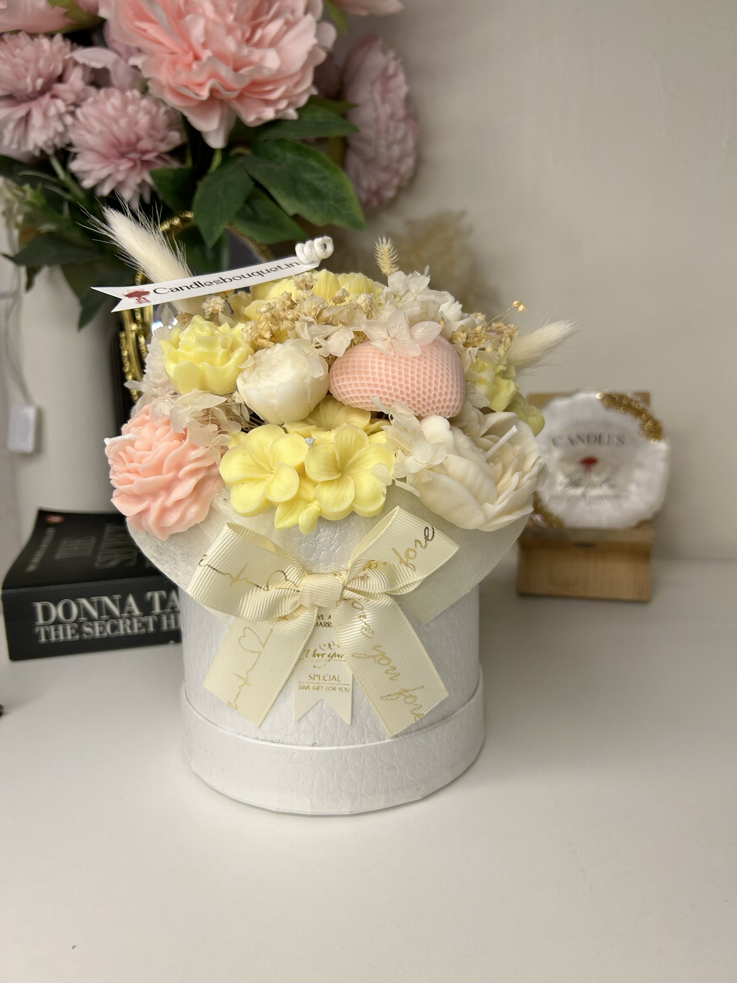 Disney Collection yellow/pink/white Candle Bouquet (Medium Size) Disney Collection yellow/pink/white Candle Bouquet (Medium Size)