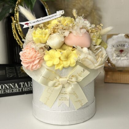 Disney Collection yellow/pink/white Candle Bouquet (Medium Size)