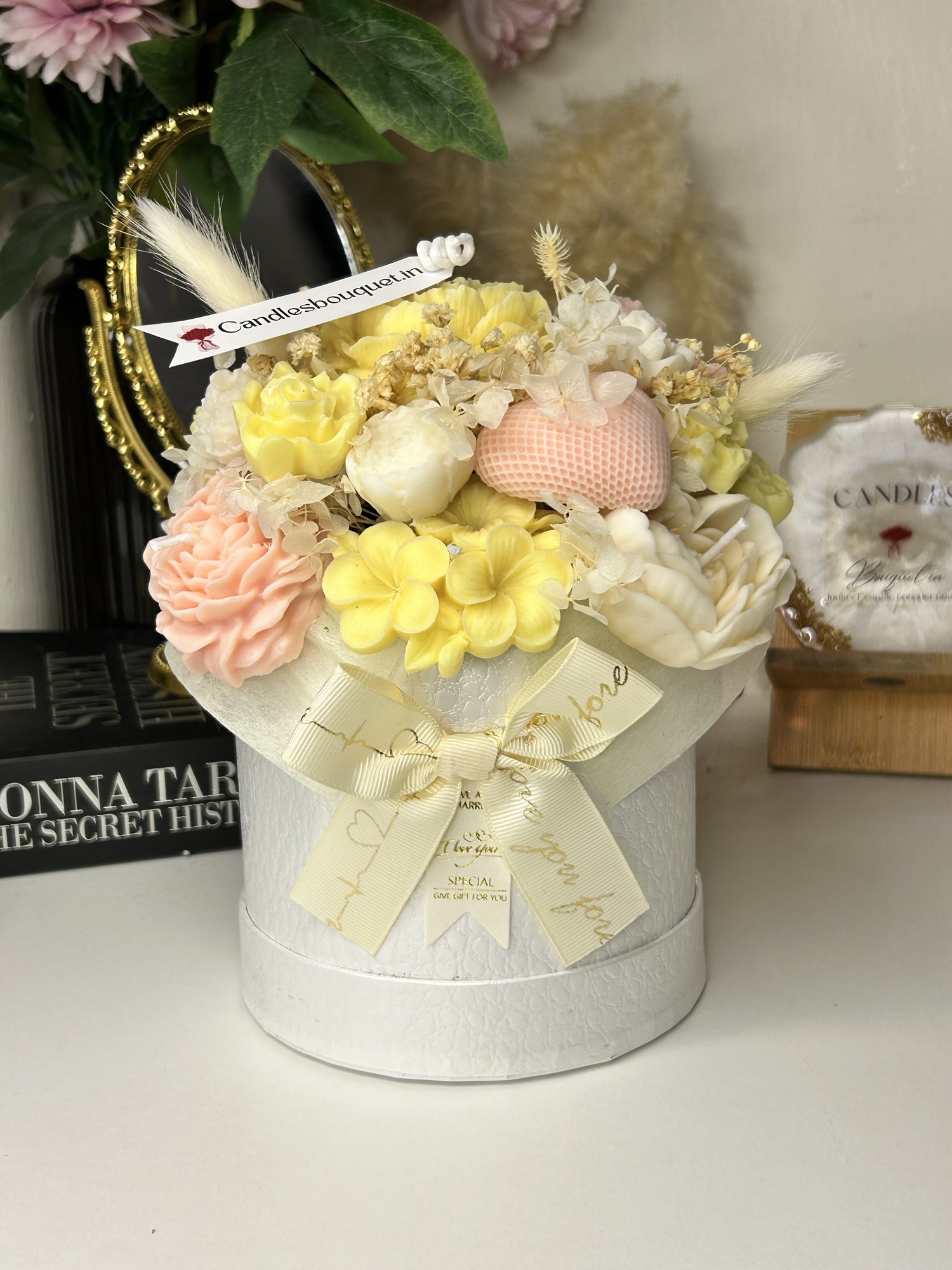 Disney Collection yellow/pink/white Candle Bouquet (Medium Size) Disney Collection yellow/pink/white Candle Bouquet (Medium Size)