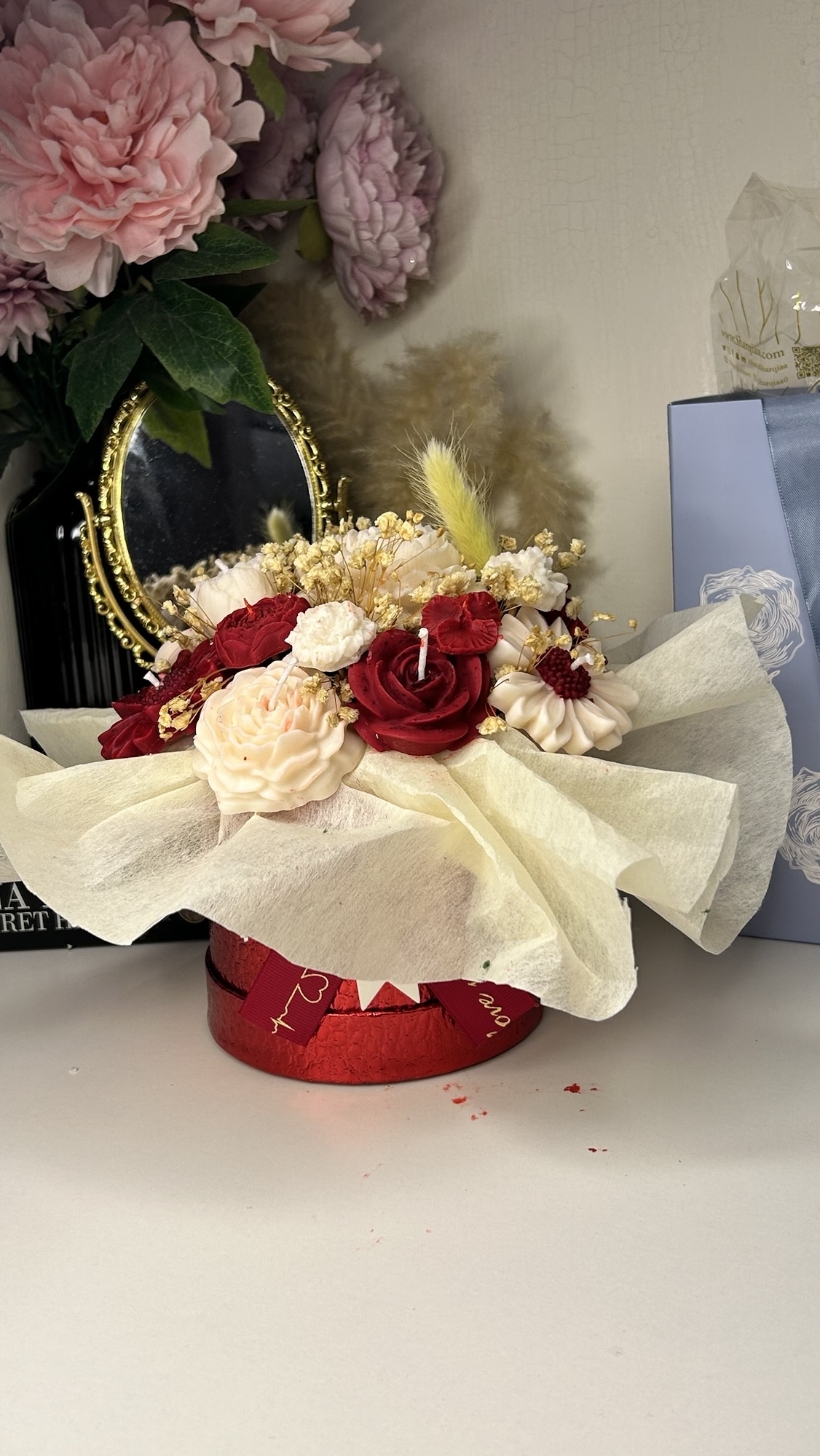 Maroon and white Bridal Bouquet (medium size) Maroon and white Bridal Bouquet (medium size)